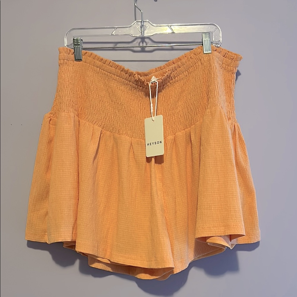 NWT- Heyson Women’s Smocked Wide Waistband Peach Flowy Shorts Size 2X